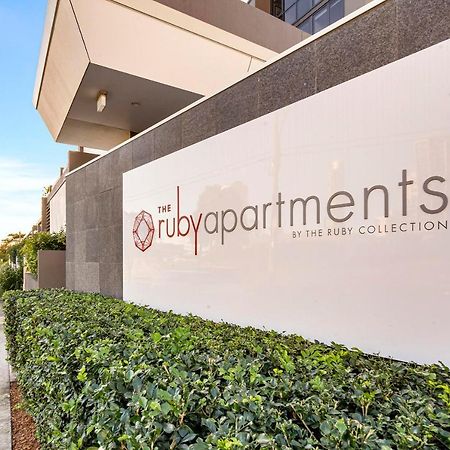 Ruby Apartments - Qstay โกลด์โคสต์ ภายนอก รูปภาพ