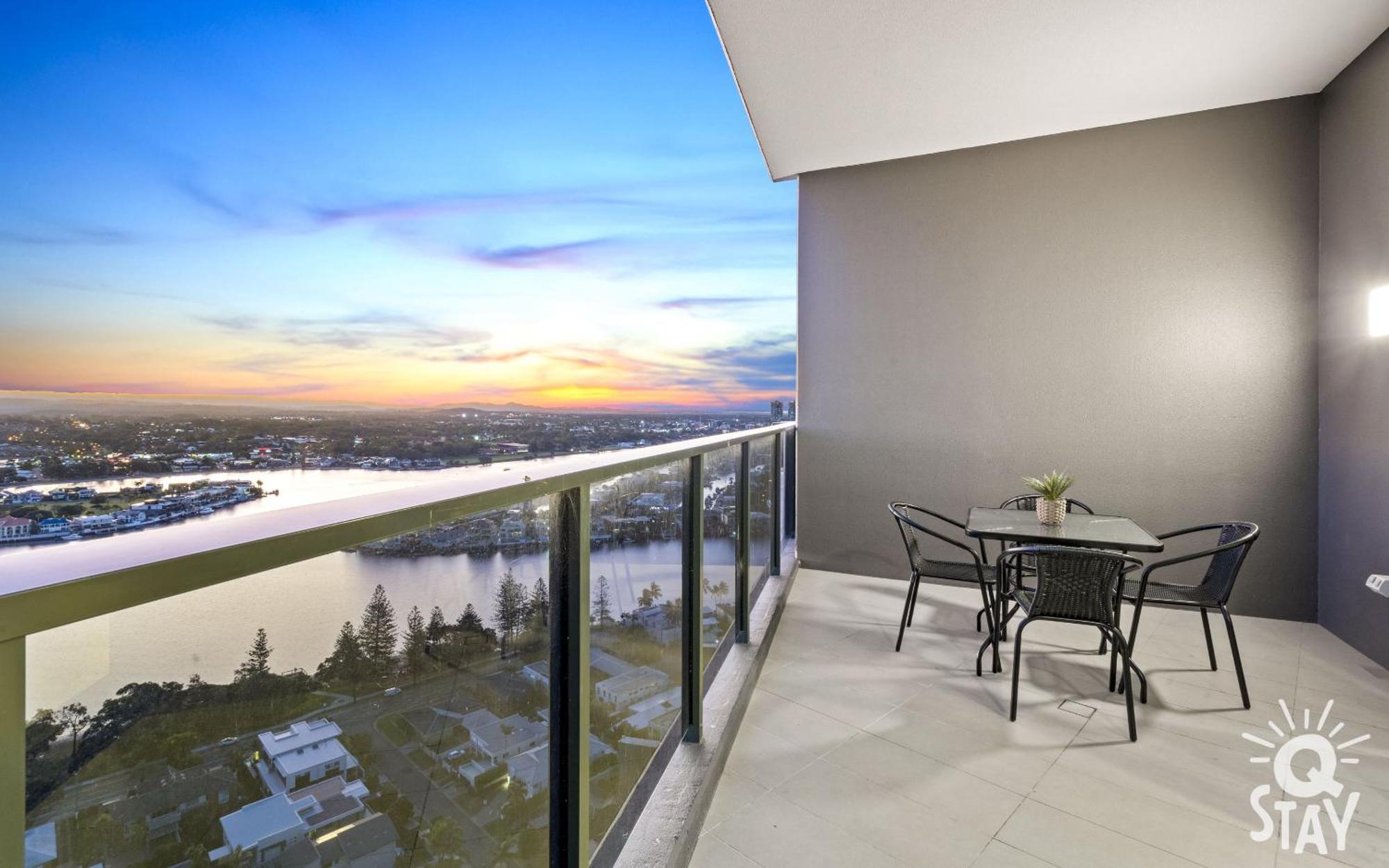 Ruby Apartments - Qstay โกลด์โคสต์ ภายนอก รูปภาพ