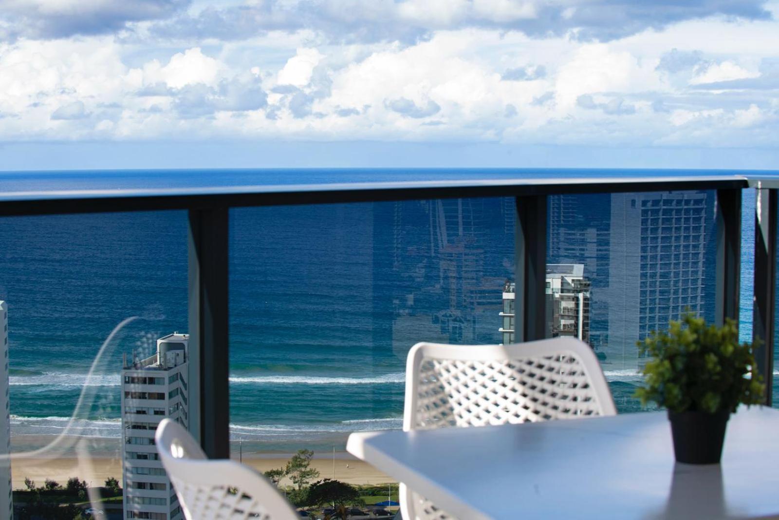 Ruby Apartments - Qstay โกลด์โคสต์ ภายนอก รูปภาพ